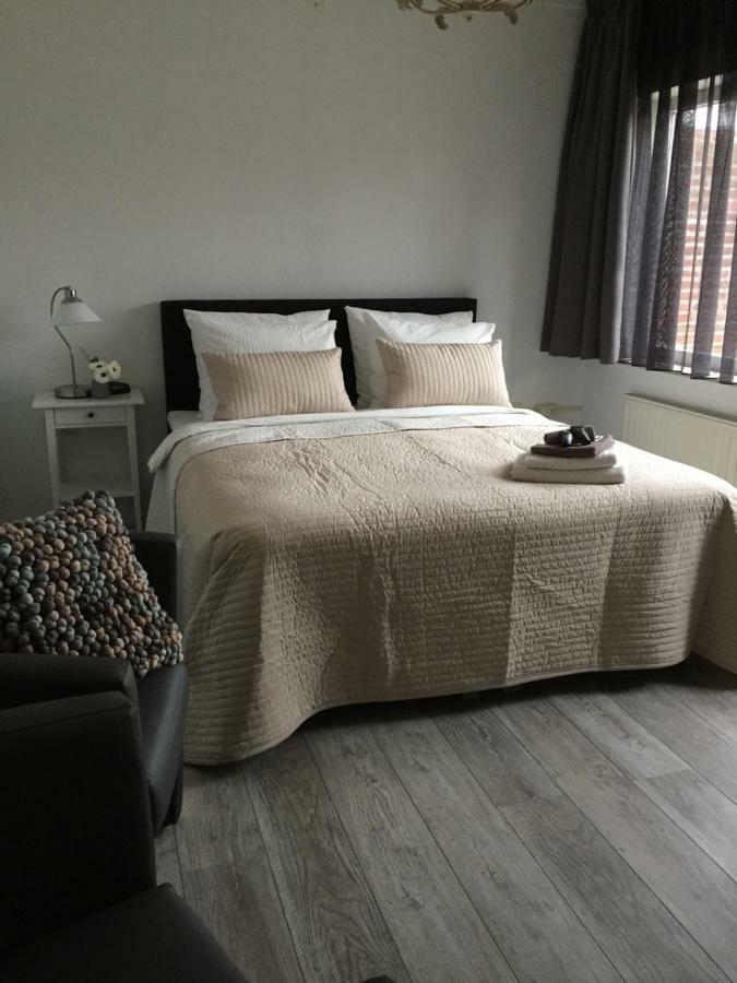 Bed And Breakfast Loft24 เฮร์เลิน ภายนอก รูปภาพ