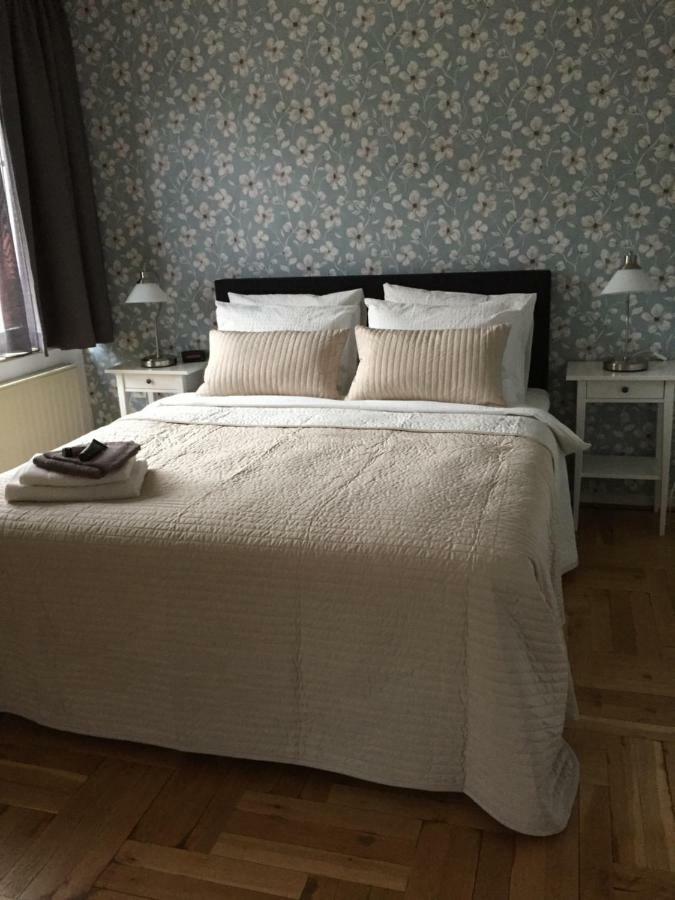 Bed And Breakfast Loft24 เฮร์เลิน ภายนอก รูปภาพ